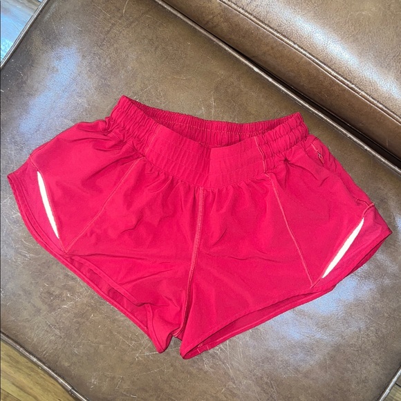 Lululemon Hotty Hot shorts ❤️ - Picture 1 of 4